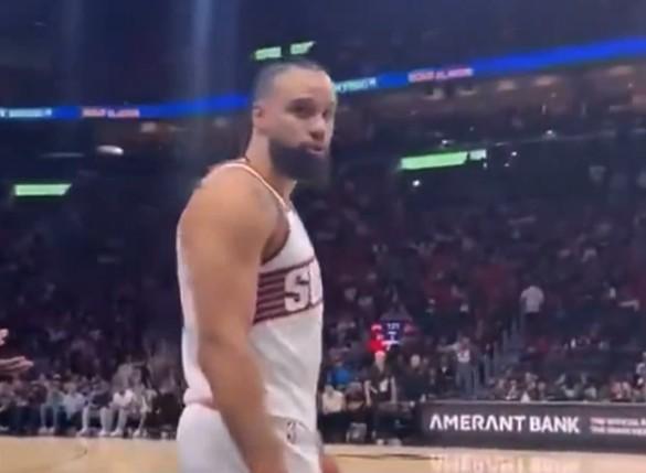 世界杯在线观看-尴尬的是最后输了，狄龙回喷骂自己垃圾的热火球迷：看看比分，f**k