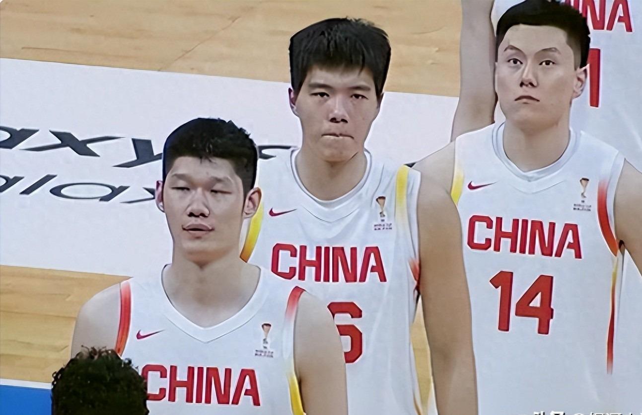 世界杯官方平台-中国男篮逆转夜最差劲之人：失误被换下 仅出场30秒